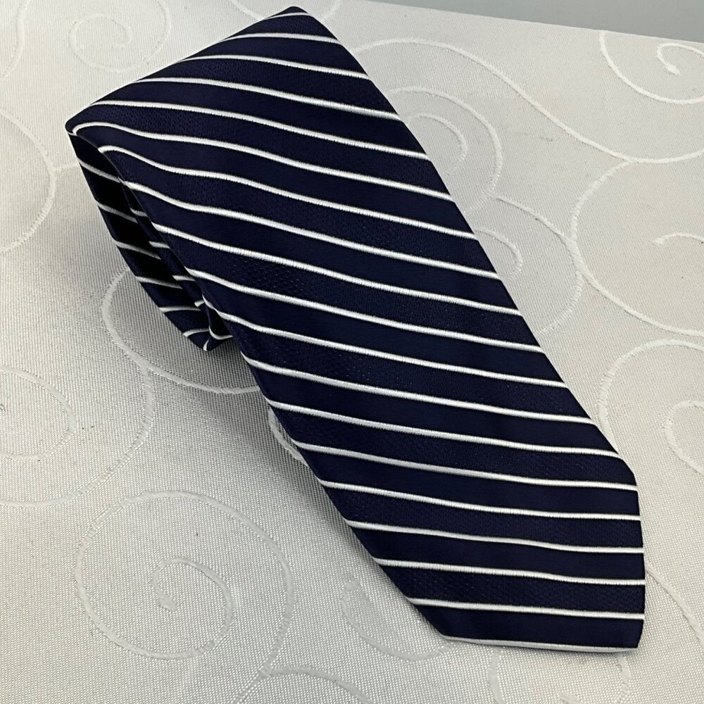 Tom James‎ Men's Woven Long Navy & White Striped 100% Silk Tie